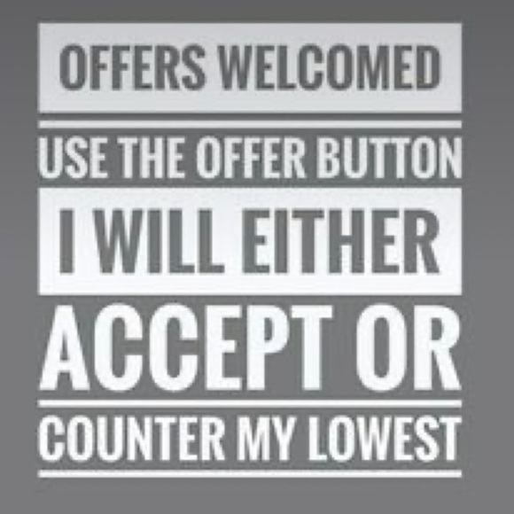 Coach Wristlet with “gem” flower keychain/charm - Picture 7 of 7